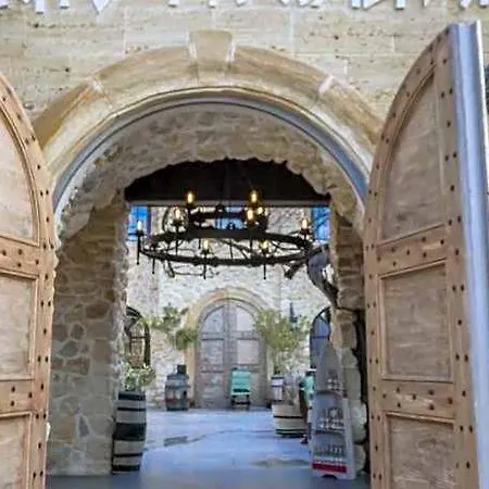 فندق Castro Mesembria نيسيبار