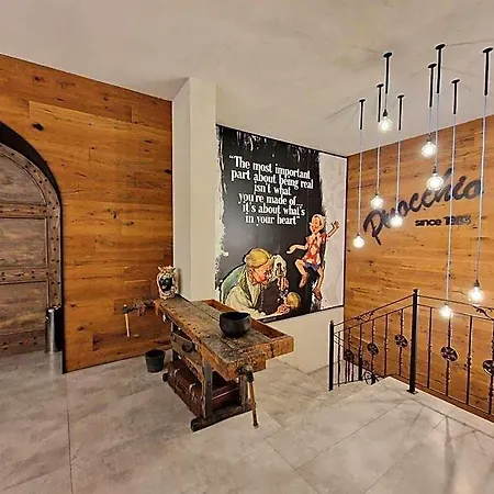 فندق Castro Mesembria نيسيبار